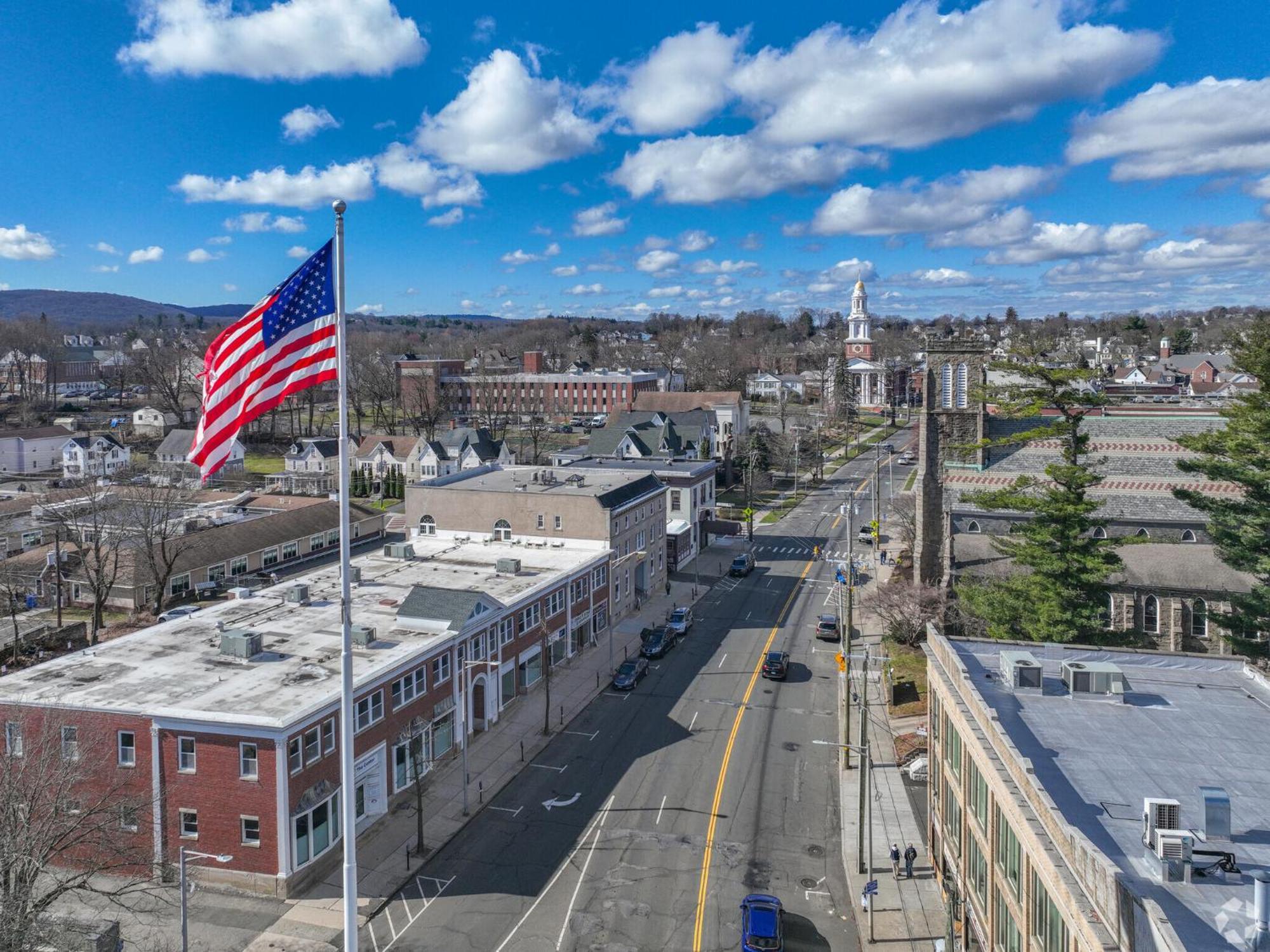 Welcome To Hat City Danbury, A Suburban Retreat Exteriör bild