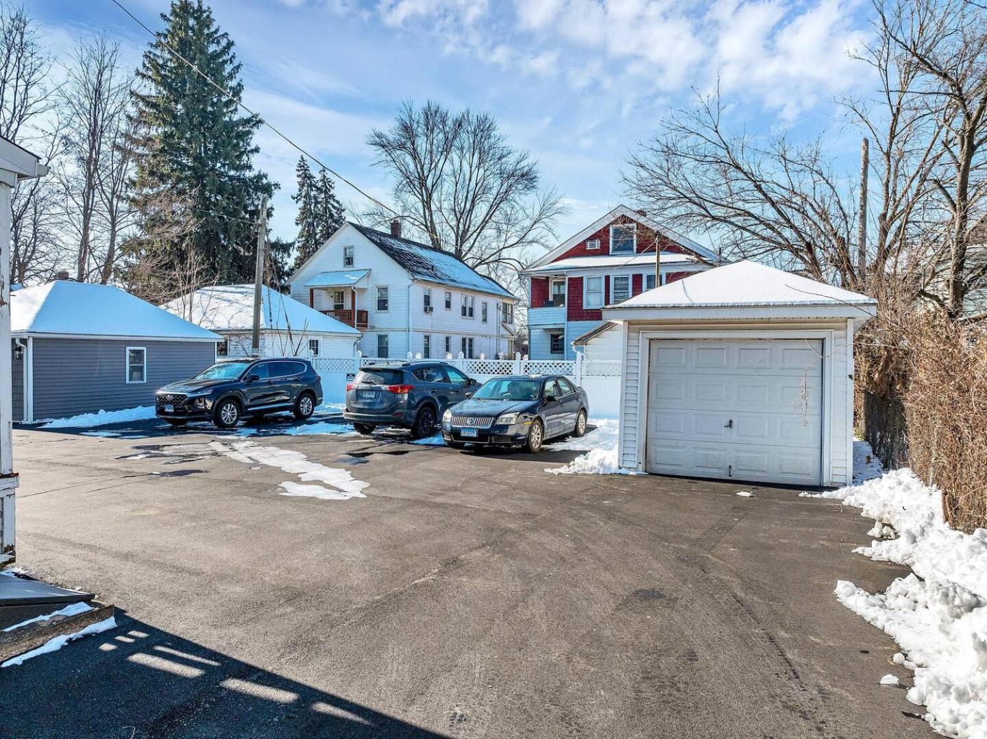 Welcome To Hat City Danbury, A Suburban Retreat Exteriör bild